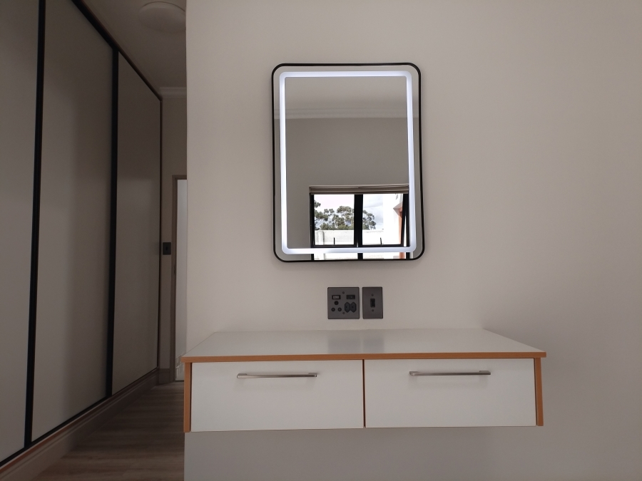 5 Bedroom Property for Sale in Tafelzicht Western Cape